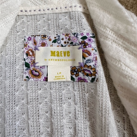 Maeve by ANTHROPOLOGIE Off White Ralela Hacci Surplice Top Size LP - Picture 3 of 8